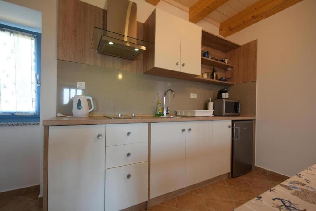 Apartments Insula Insule - Rustic & Peaceful Skrbcici Exterior photo
